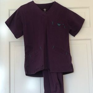 XS Med Couture scrub top and bottom set